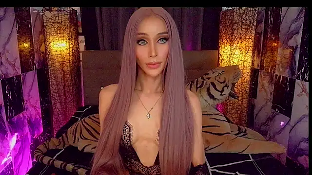 צ'אט XXX בשידור חי של SeductiveSamanthaTS