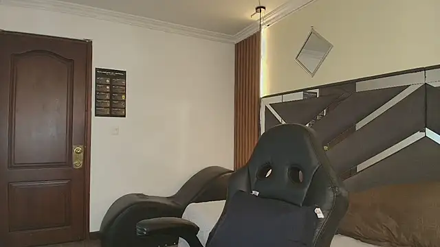 Chat +18 de ImKylie_ ao vivo