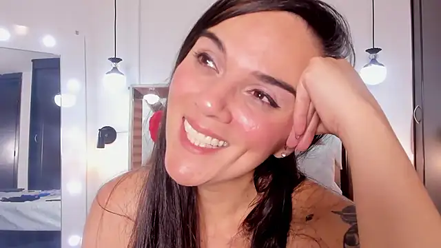 دردشة Alijohansonn الجنسية المباشرة