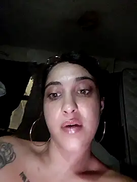 Chat +18 de lagatitacantabra ao vivo