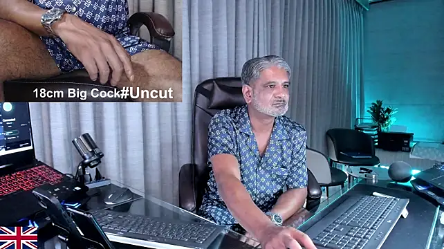 XXX chat uživo modela OnlineBossUK