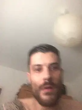 victor9333 Show in webcam