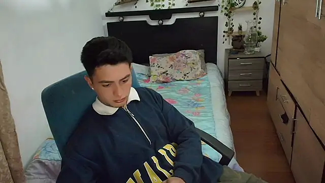 santii_ss Adlı Modelin Web Kamerası Şovu