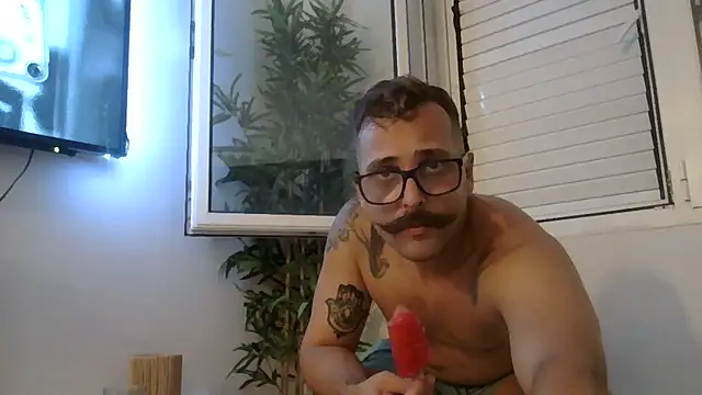 XXX chat uživo modela yanick931