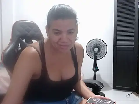 Adriana_0312 Chat XXX live