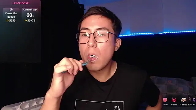 andrewmhilton_ 网络视讯表演
