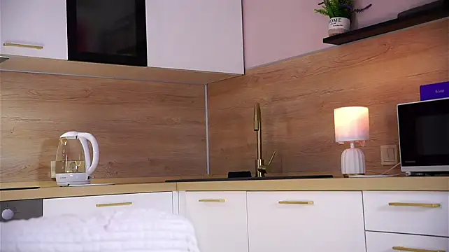 SunnivaCovil Chat XXX in diretta