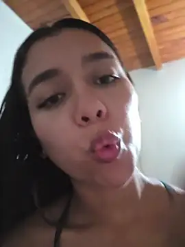Andrea-Queen Chat XXX in diretta
