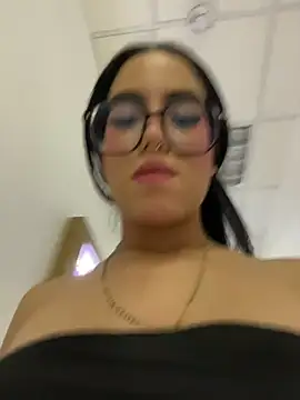 TopDollXXXn Live XXX chat