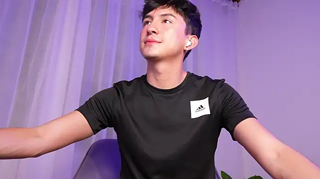 sweettaaron01 即時 XXX 聊天