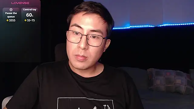andrewmhilton_ Show Webcam