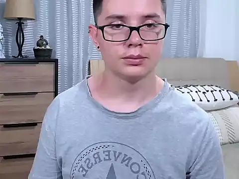 Živý XXX chat BlackFoXXX69