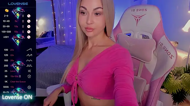 AdeleRoberts Adlı Modelin Canlı XXX Sohbeti