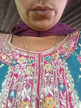 YOURBHABI143 – Kamerová šou