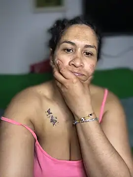 Chat XXX ao vivo de Carola-Ross