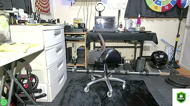 NAKEDDJ1963 Live XXX-Chat
