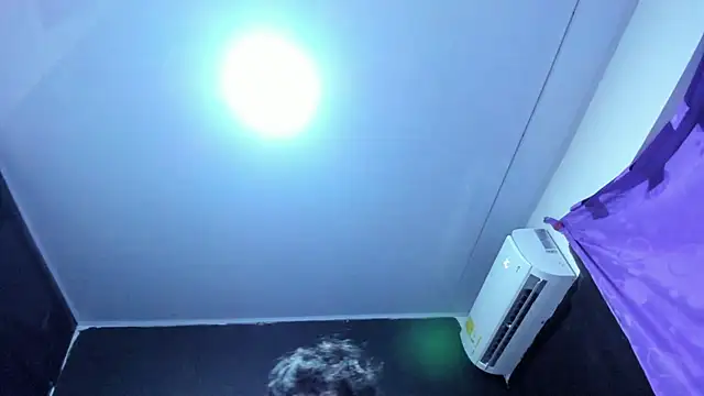 daamonxxx19_'s Live XXX Chat
