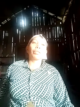 Show modela Mai-lanzz na web-kameri