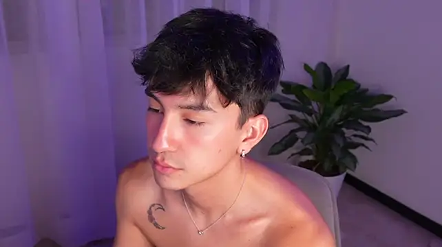 Chat XXX Live sweettaaron01