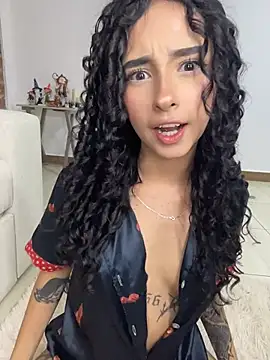 Chat +18 de RosseMelody ao vivo