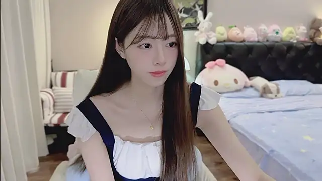 Evacute-top Adlı Modelin Canlı XXX Sohbeti