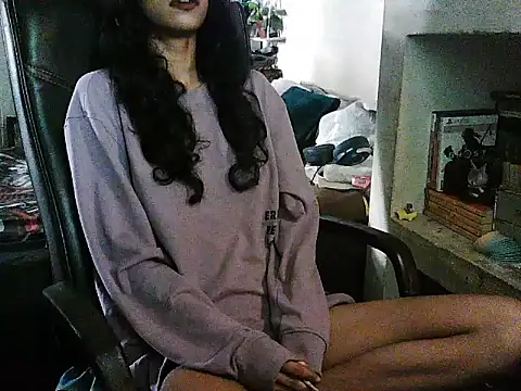 exude_diya Adlı Modelin Canlı XXX Sohbeti