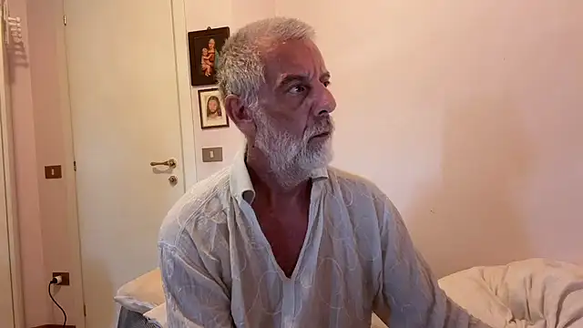 הופעת וובקאם של PierPesaroX