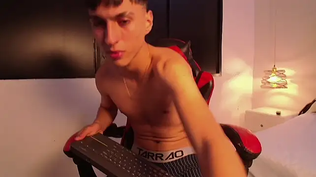 LeoDrake_ live XXX chat