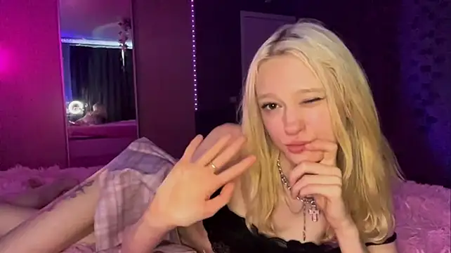 HousedMud's Live XXX Chat