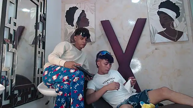 دردشة VERY_HOT_GUYS الجنسية المباشرة