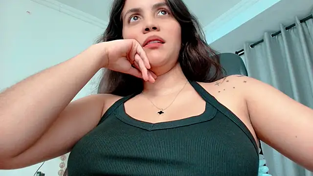 Chat +18 de Paulina_Mirren ao vivo