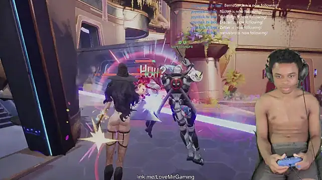 lovemirgaming: διαδικτυακό σόου στην κάμερα