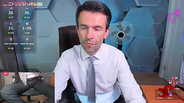 Živý XXX chat SteveTiger