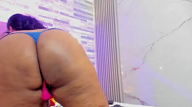Chat XXX en directo de ebony_priincess