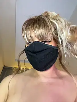 Inaa-Love Adlı Modelin Web Kamerası Şovu