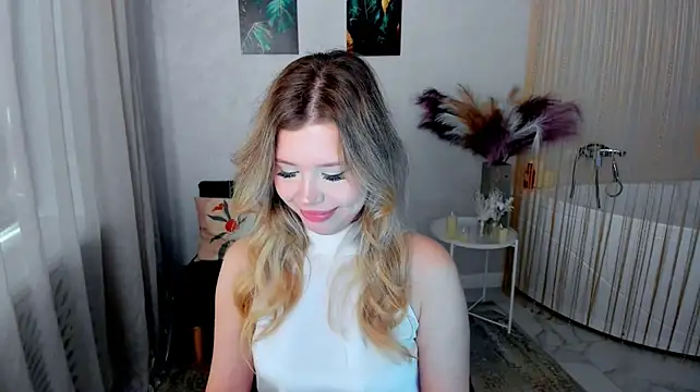 FollowLovee Live XXX Chat