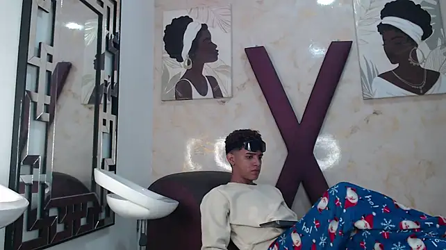 צ'אט XXX בשידור חי של VERY_HOT_GUYS