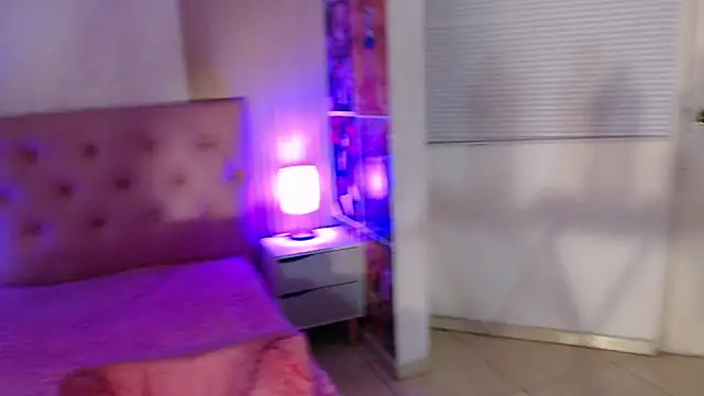 Chat +18 de cheryl_hs ao vivo