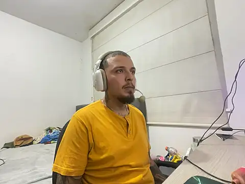 Онлайн чат XXX Maximo_Garcia17