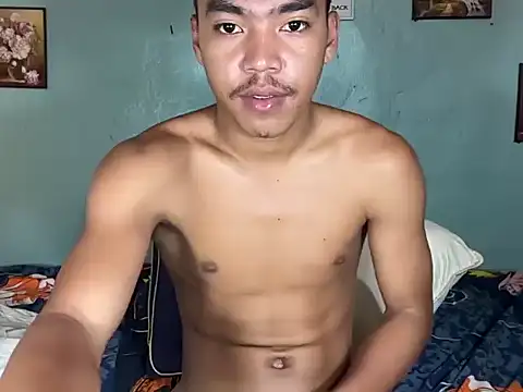 slimraz02's Webcam Show