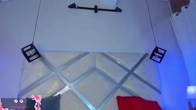 عرض كام cami_rouxx