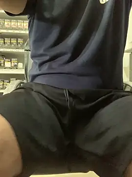 bigdickguy21cm Adlı Modelin Canlı XXX Sohbeti