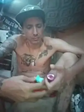 TuzdayG élő XXX-chatje