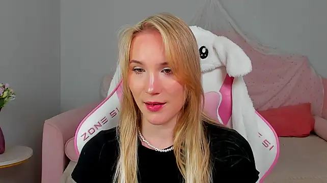 ElaraVoltage – Naživo XXX chat