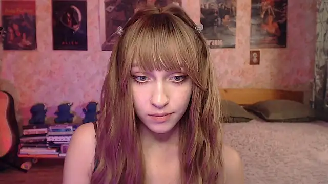 Friendly_Ellie Adlı Modelin Canlı XXX Sohbeti
