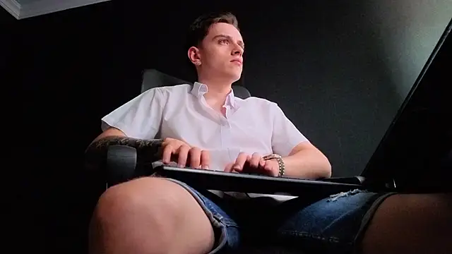 FelixStarkk élő XXX-chatje