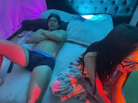 הופעת וובקאם של DesireLuxe
