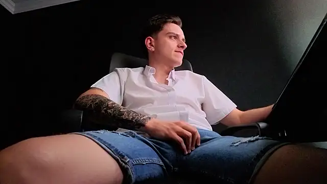 FelixStarkk's Live XXX Chat