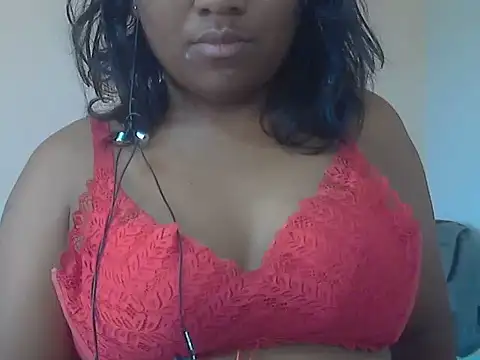 cutybigass' Live XXX Chat