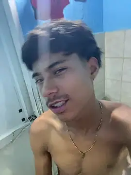 Adan21_cm Adlı Modelin Web Kamerası Şovu